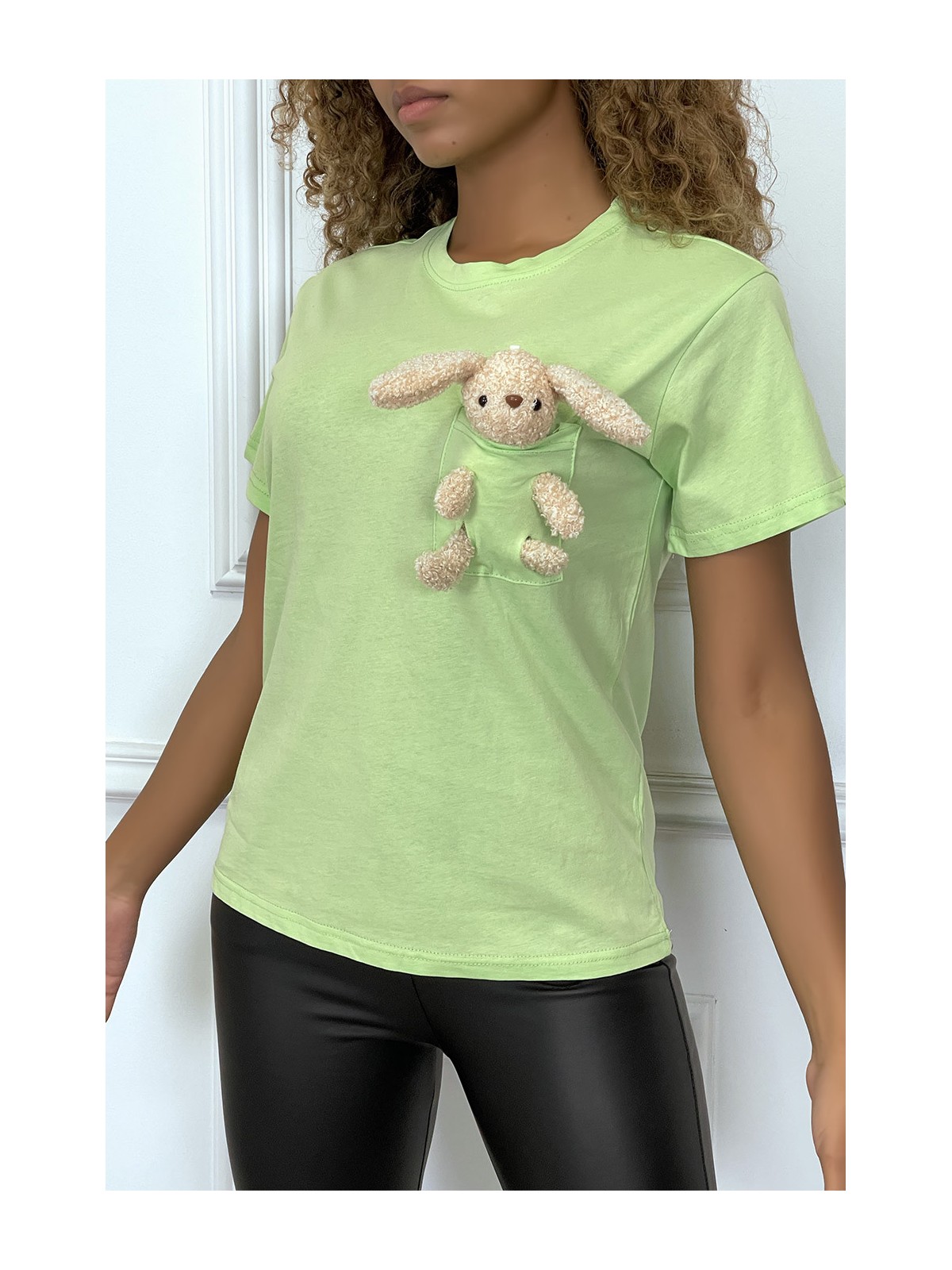 T-shirt vert anis à poche doudou col rond et manches courtes - 1