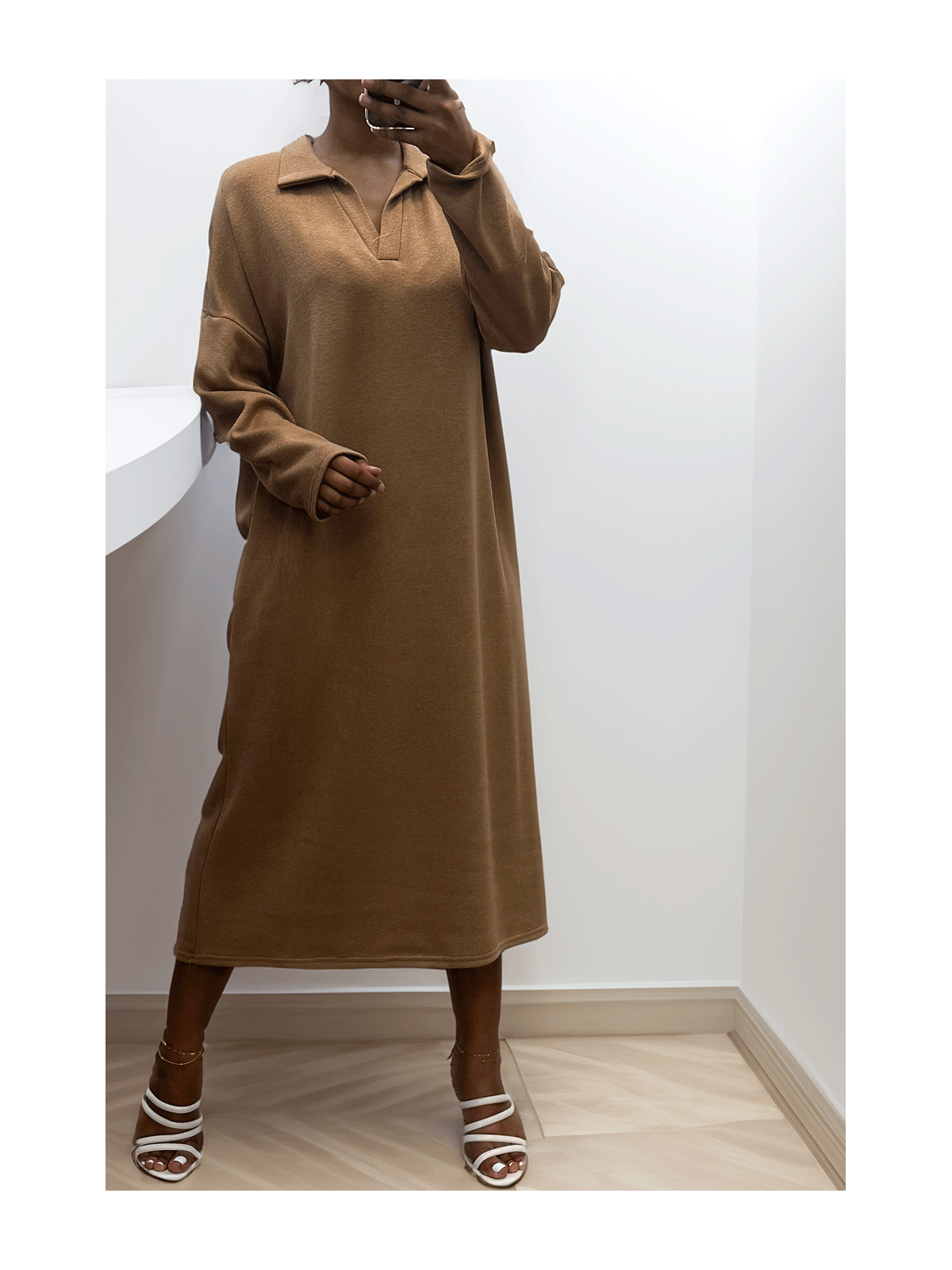 Longue robe épaisse col chemise en camel - 1