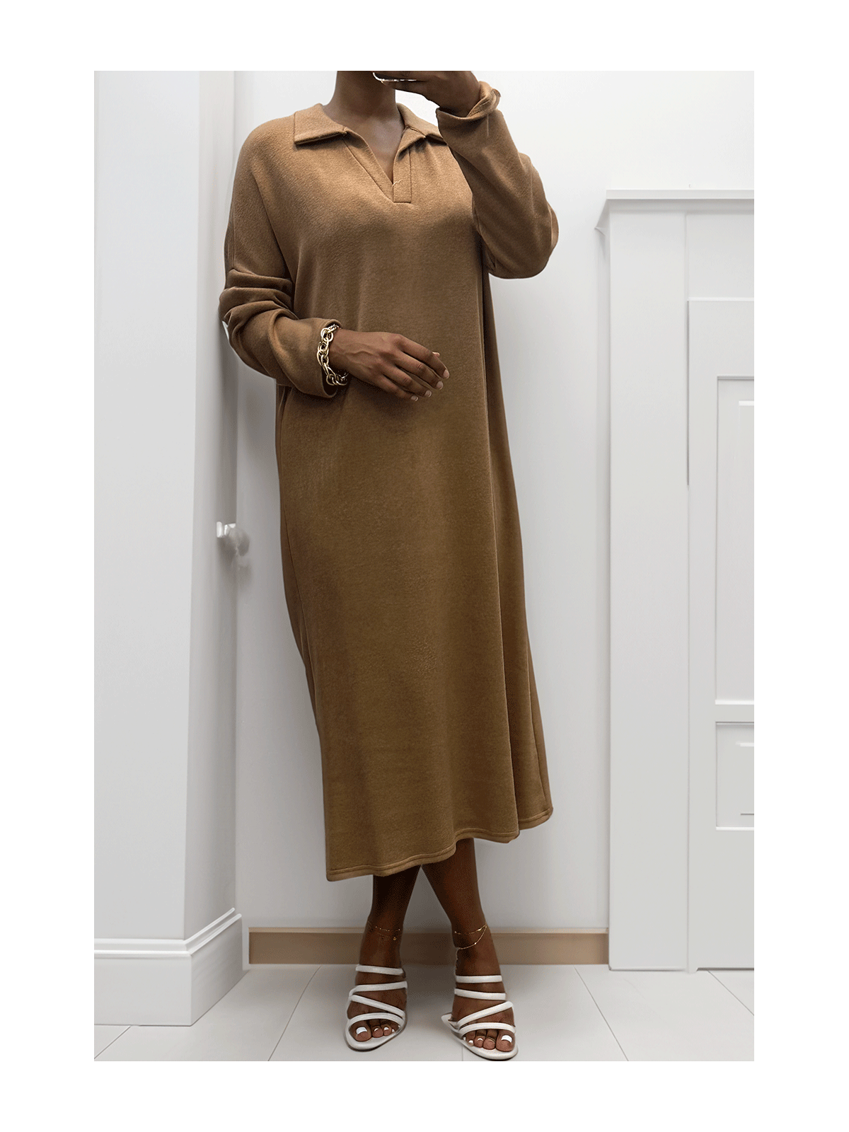 Longue robe épaisse col chemise en camel - 2