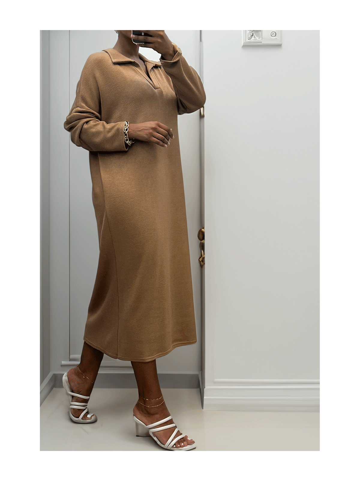 Longue robe épaisse col chemise en camel - 5