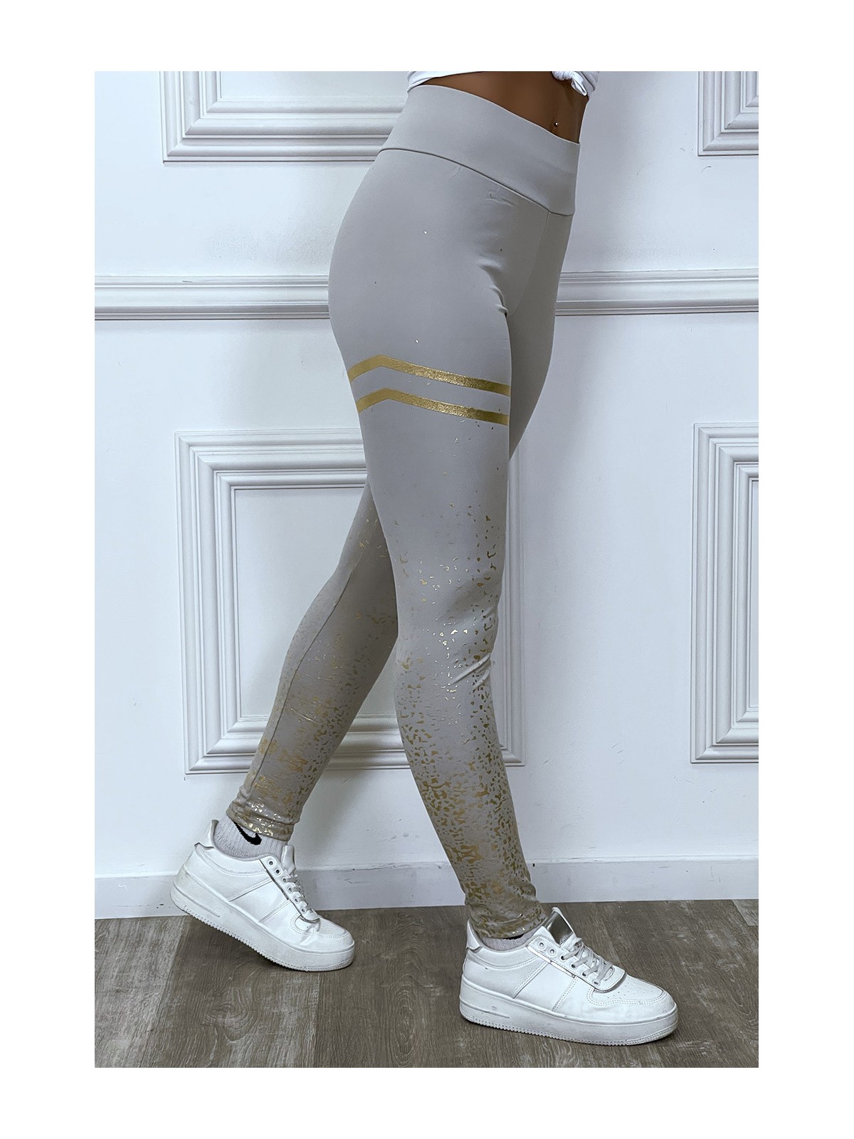 Legging gris avec taches et bandes dorées - 2