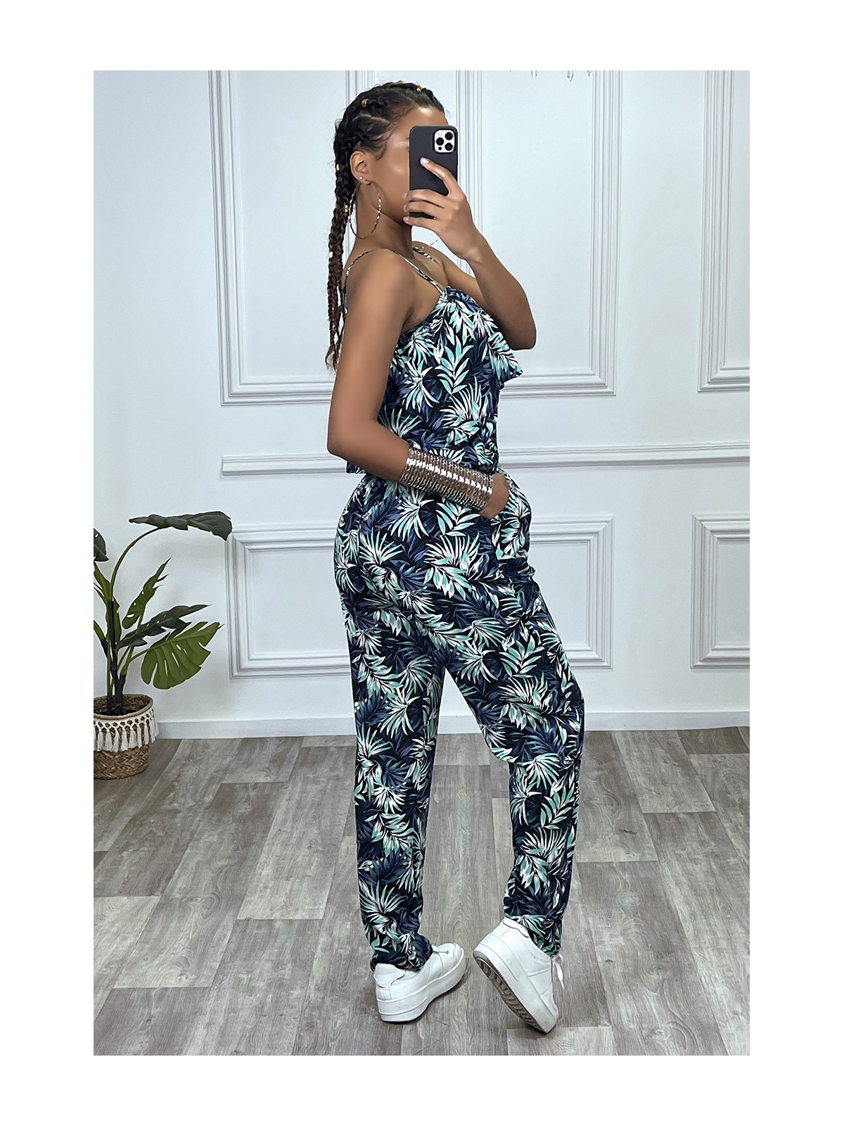 Combinaison pantalon fleuri vert avec volant et bretelles reglables - 6