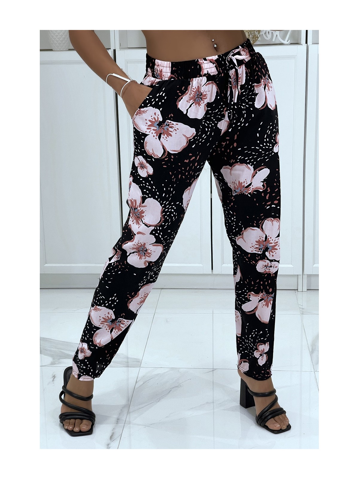 Pantalon fluide rose à motif floral B-60 - 3