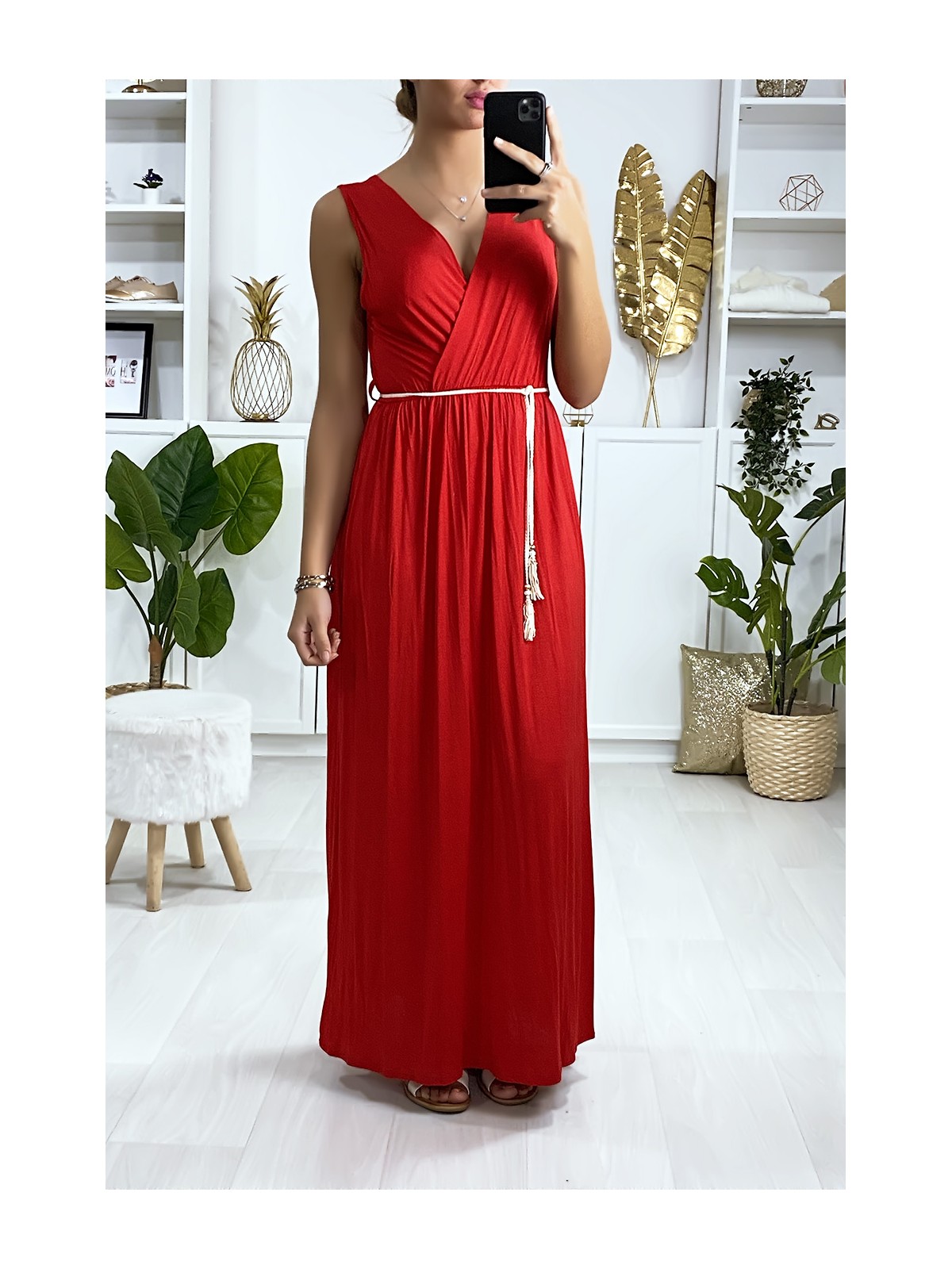 Longue robe croisé en rouge avec ceinture en cordon - 4