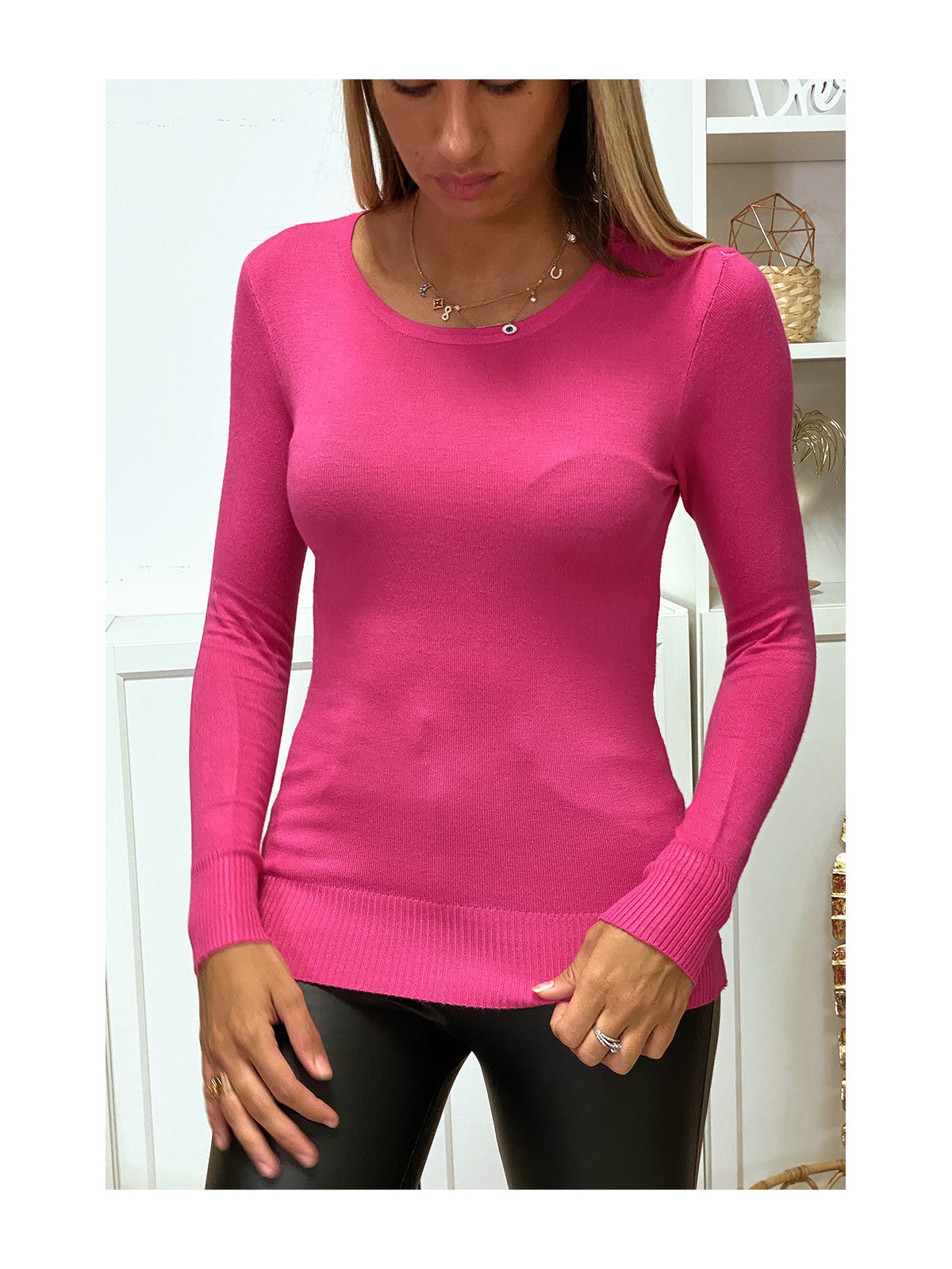 Pull fuchsia col rond en maille tricot très extensible et très doux - 1