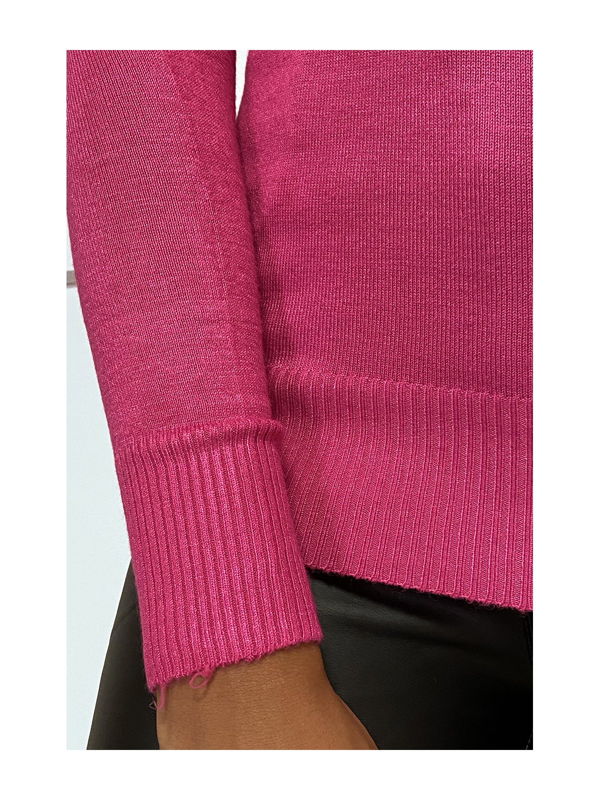 Pull fuchsia col rond en maille tricot très extensible et très doux - 4