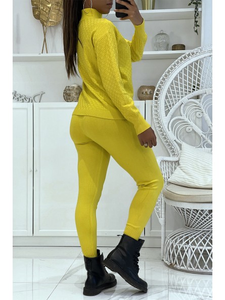 Ensemble d'hiver 3 pièces jaune doudoune et jogging côtelé

Style casual chic et cocooning - 7