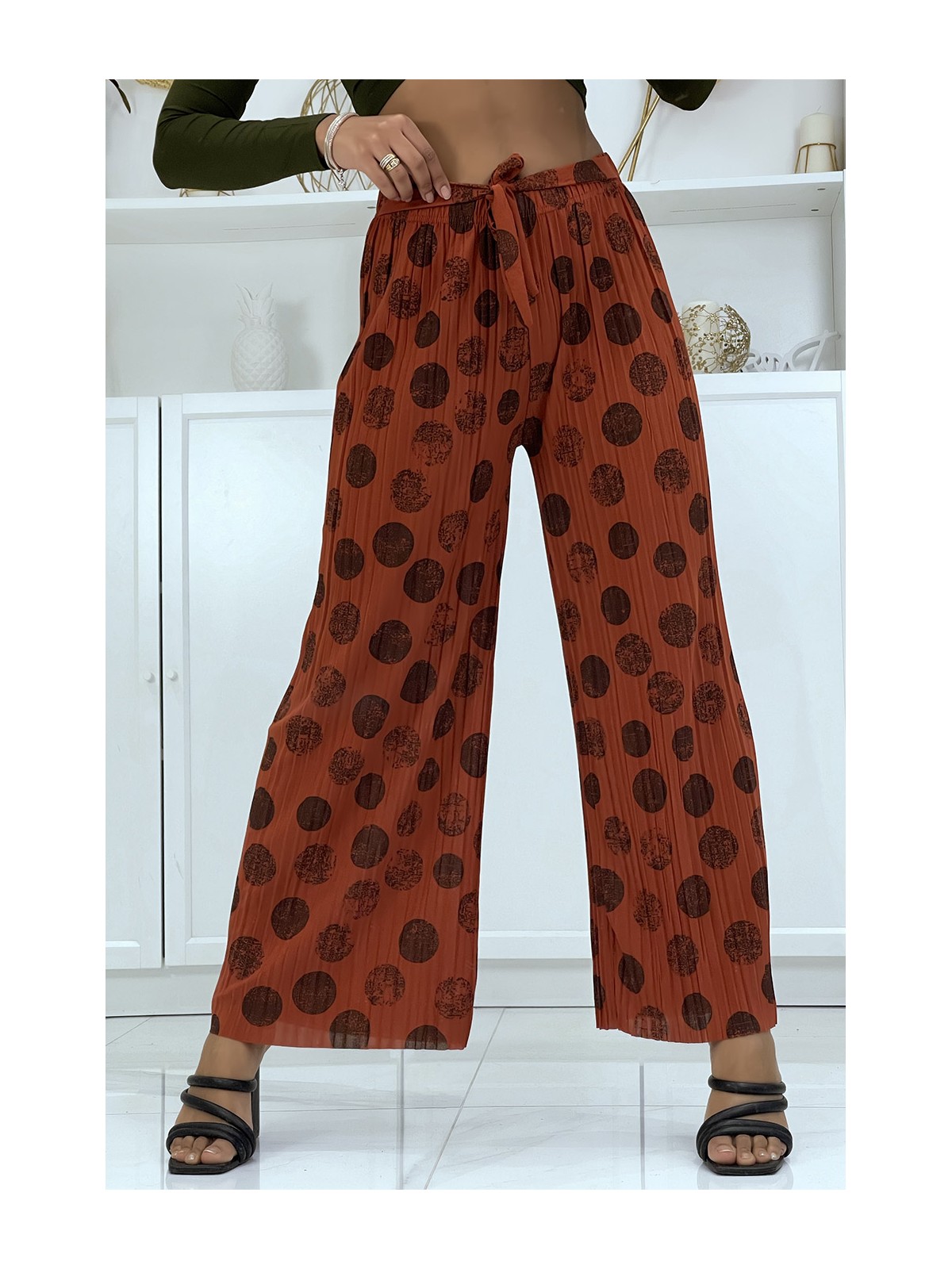 Pantalon palazzo plissé cognac avec motif - 1