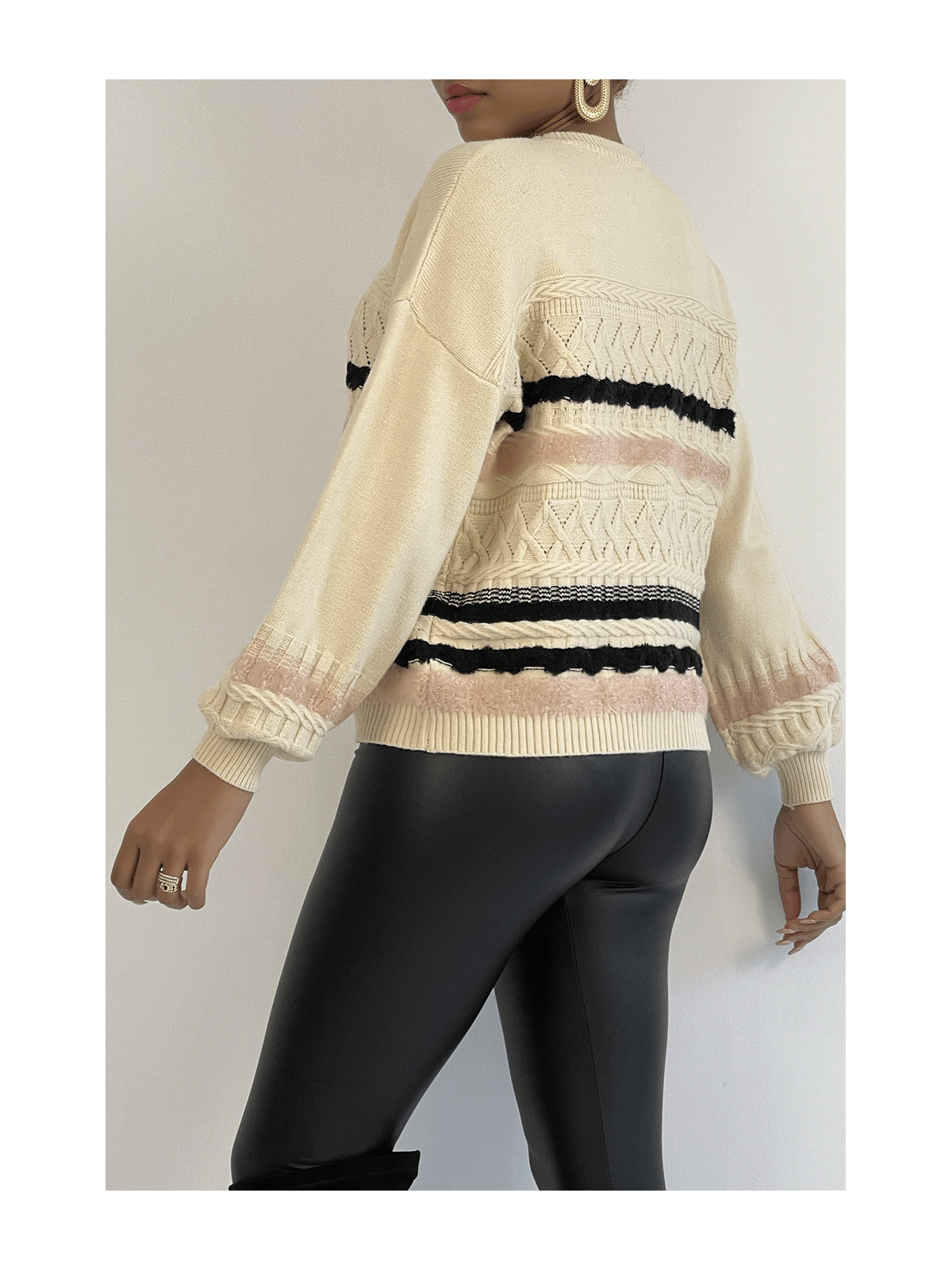 Pull beige à manches bouffantes et motifs rétro - 1